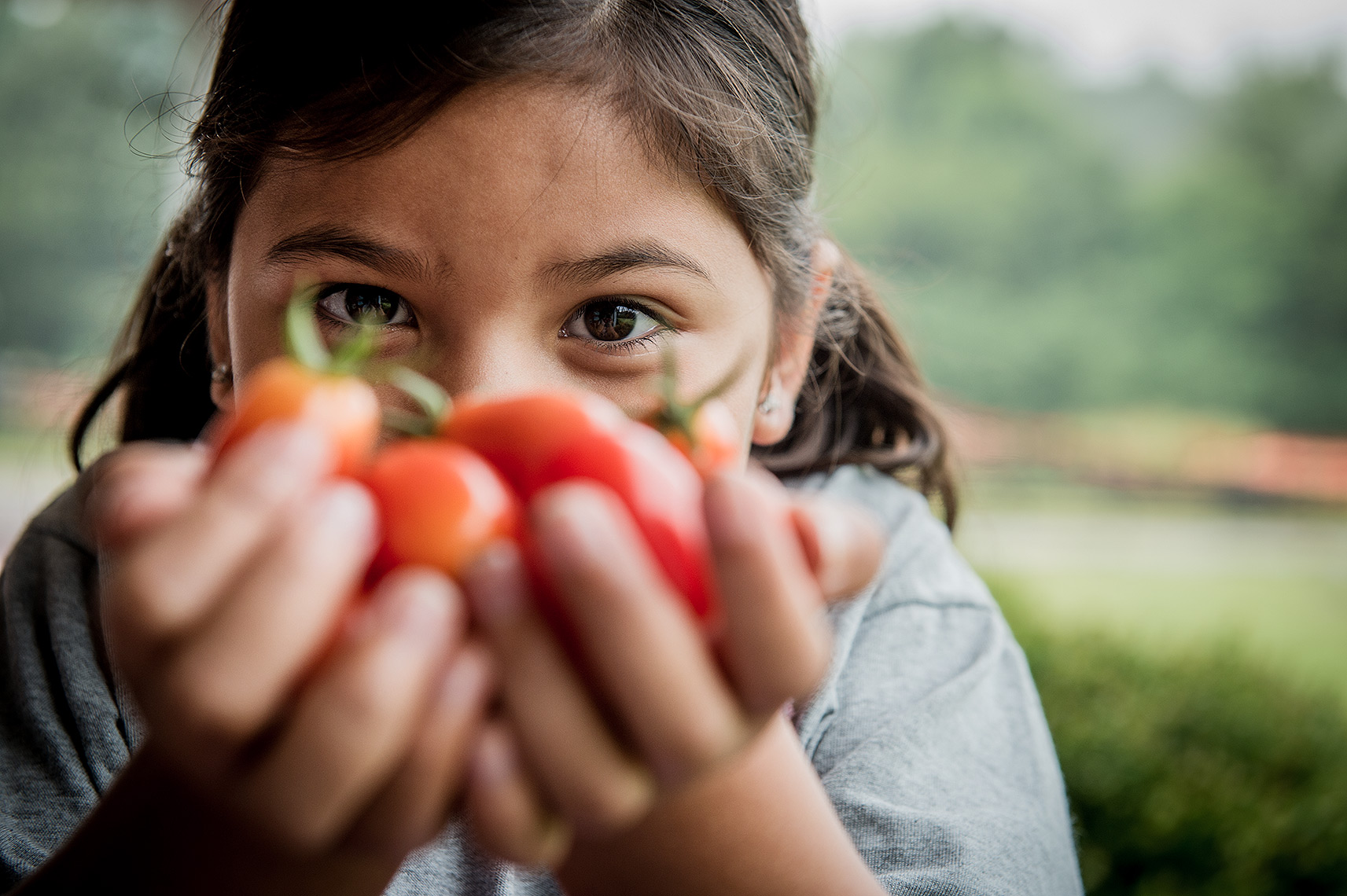 Girl with Tomatoes